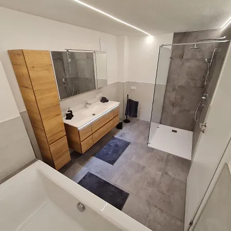 Tiroler Hoamatgfuehl * بوخن